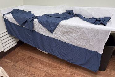 Dust ruffle for queen-size bed (or tablecloth?)