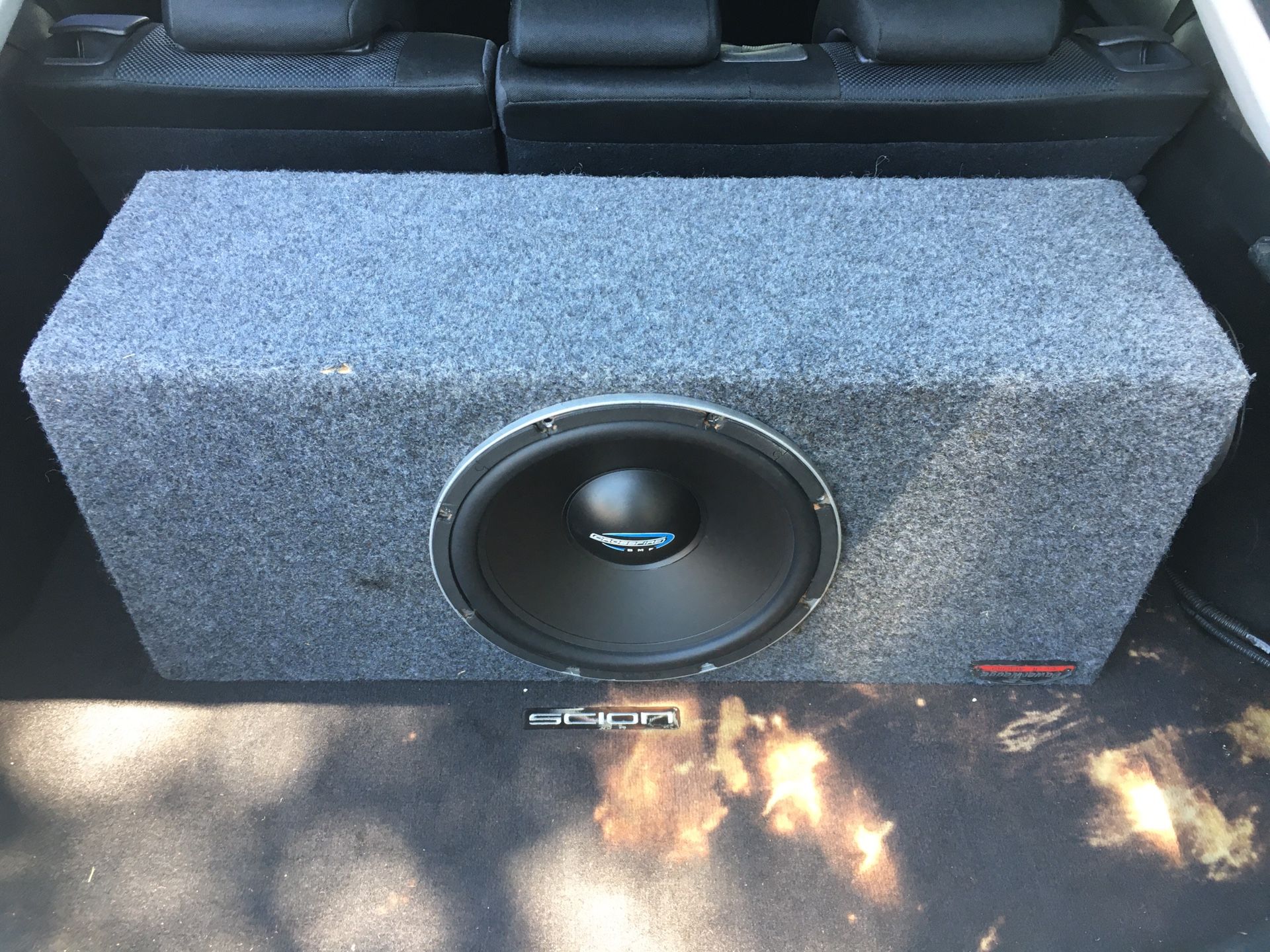 12” sub in aero port box