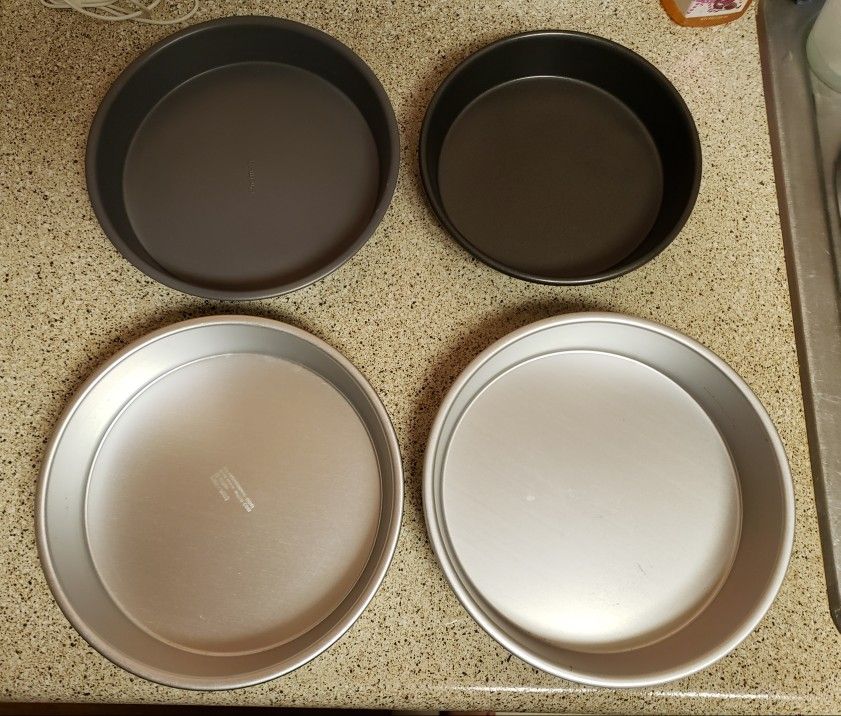 Cake and Pie Pans