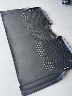 Husky back seat cargo liner