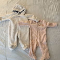 2 Pajamas For Baby 6 Months , 8 M