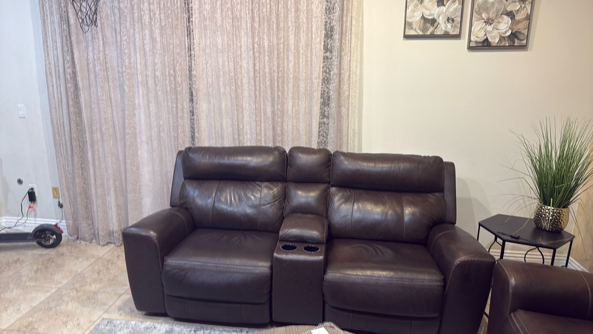 Sofa leather - ashley brand