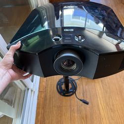 Sony VPL-HW45ES home theater projector