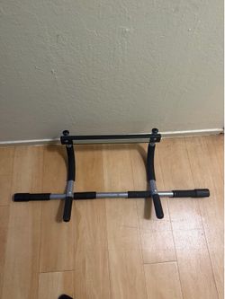 Pull up bar