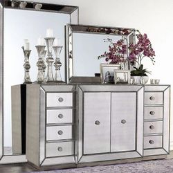 VINTAGE GLAM MIRRORED SIDEBOARD SERVER CONSOLE TABLE CABINET - GABETA DE VIDRIO ESPEJO
