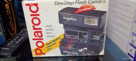 Polaroid One Step Flash Camera
