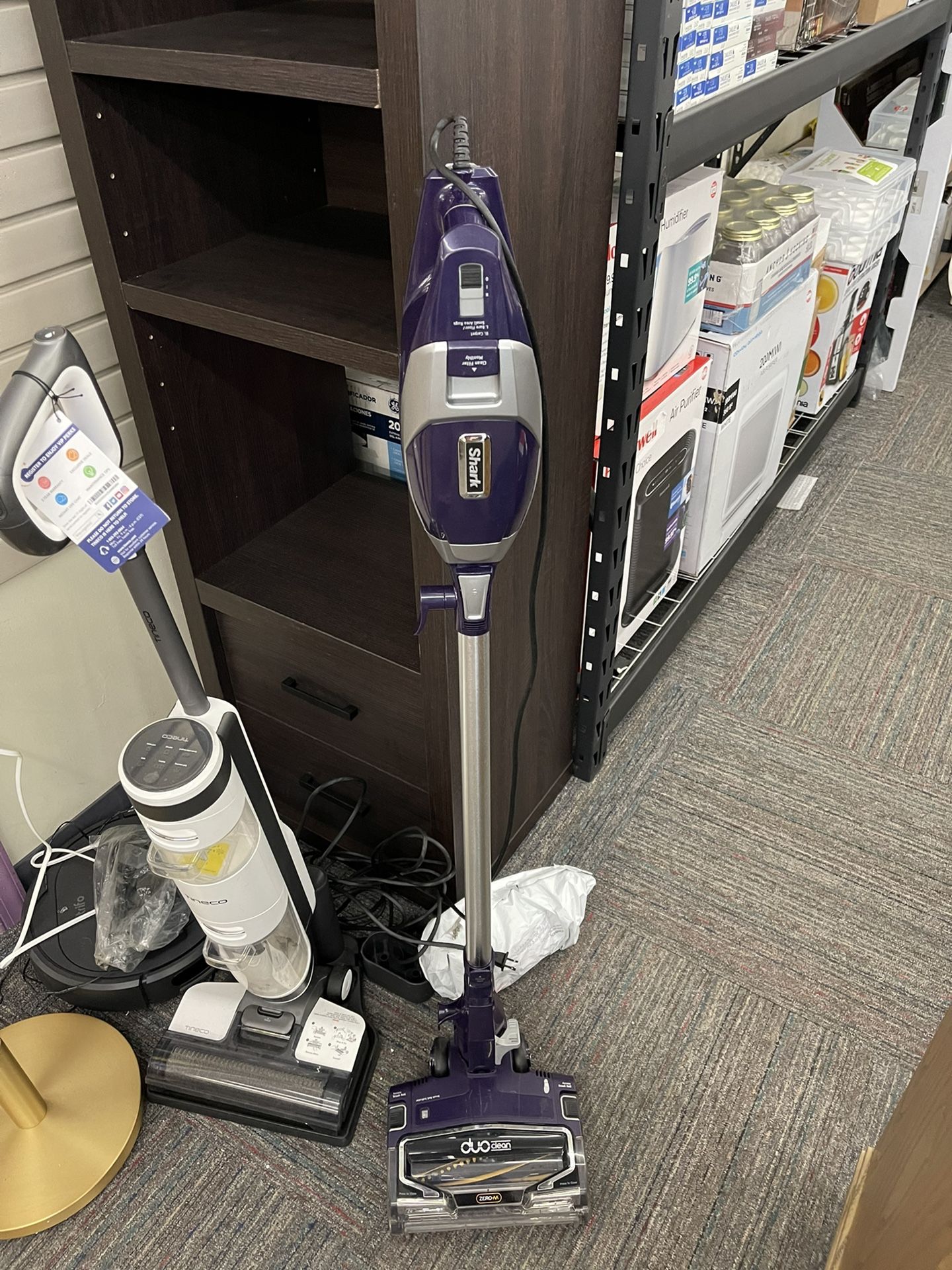 Shark Rocket Pet Pro Corded Stick Vacuum with SelfCleaning Brushroll ZS350 for Sale in Norfolk