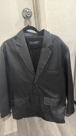 Chamarra de piel size M-L   $130