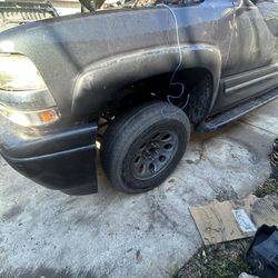 Tahoe Chevy Front End Parts Fenders Bumper 2002/2003