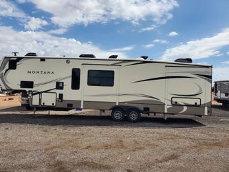 2019 Montana.40ft luxury 5th wheel trailer king bed 5slides delivered