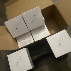 AirPods gens 2 FTG best deals lmk💰💰💰 LA area deliver if near Tapn 40e good deals lmk