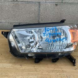 2010-2013 Toyota 4Runner Halogen Left Driver Side Headlight Assembly Oem
