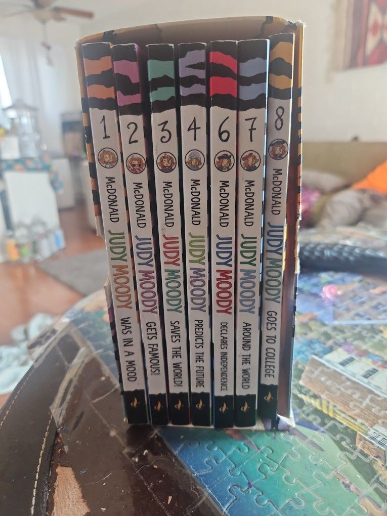 Childrens Book Series "Judy Moody" Books 1-8 Box Set