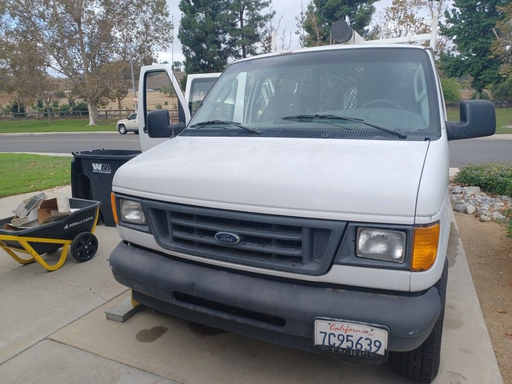 2003 Ford E-350