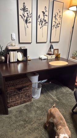 Large desk