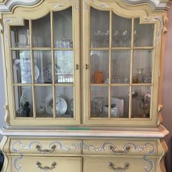 Drexel China Cabinet 