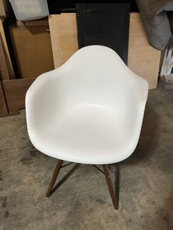 Mod Vintage Style Plastic Molded Dining Chair