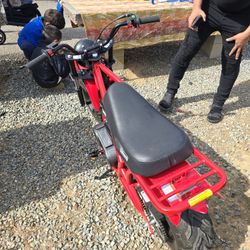 Coleman Powersports B200 196cc Gas-

Powered Bike, Personal

Off-Road Use,

Cynlinder, 4 Stroke,

200lb. Capacity