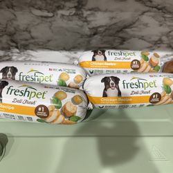 New 4 Available Fresh Pet For Dogs With Omegas And 1 Ingredient Chicken 🍗 Protein For Dogs. My Dogs Prefers Homemade Food, So Selling. Not Expired. 