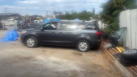 2017 KIA Sedona