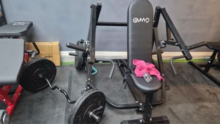 Chest press machine