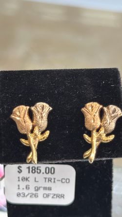 Rose earrings 10k 1.6