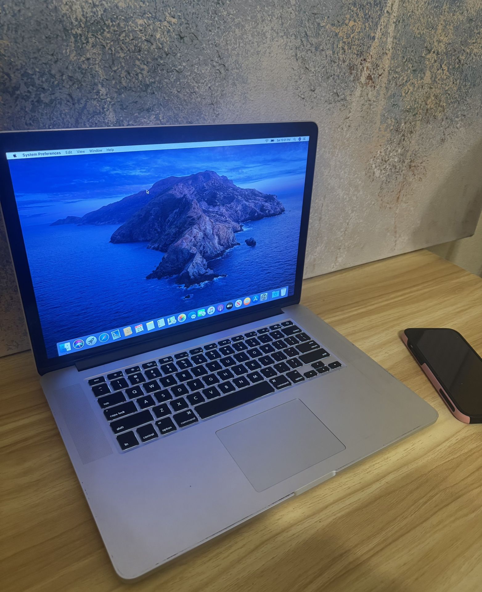 Pro (Retina, 15-inch)