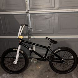 BMX BIKE