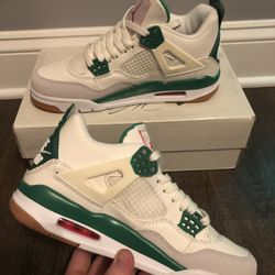 Jordan 4 SB Pine Green Size 8 Men’s Sneakers