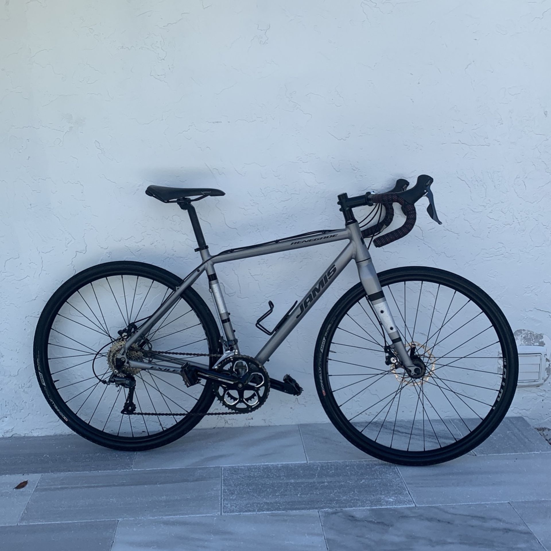 Jamis Renegade Exile Gravel Bike