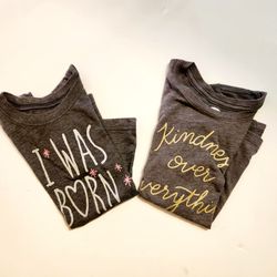🩷Girl's 2 pc bundle T-shirts size: 6x & 6/7