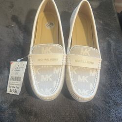 Woman Michael Kors  Shoes Size 6 1/2