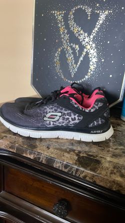 Sketchers  woman 6