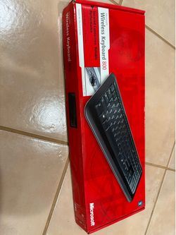 Open but unused Wireless Microsoft Keyboard 800