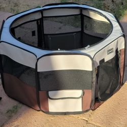 Pet Play Pin New Condition Has Top An Bottom Cover