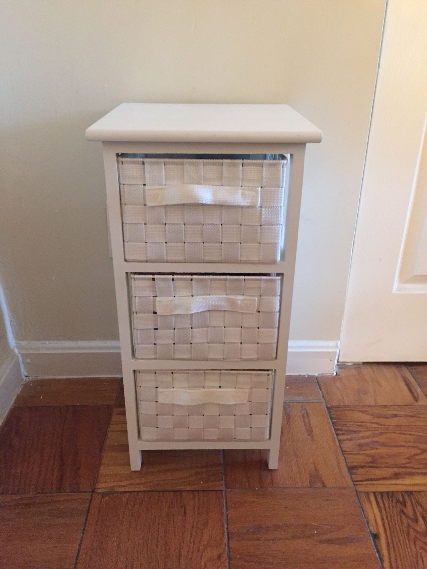 White 3 drawer unit