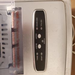 Insignia Ice Maker for Sale in Sanger, CA - OfferUp