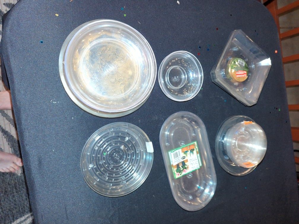 Fresh Floral Plastic Trays (set)