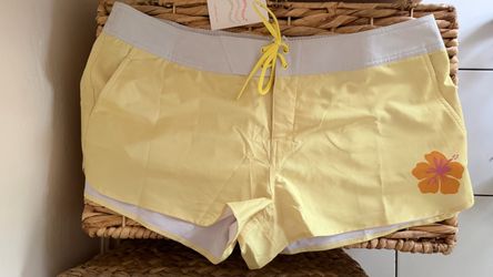 Dippin’ Daisy swim short
