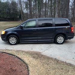 2008 Chrysler Town & Country