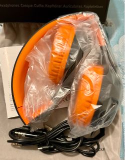 Wireless Bluetooth Headphones with Microphone & micro SD socket - Rechargeable by Power Locus