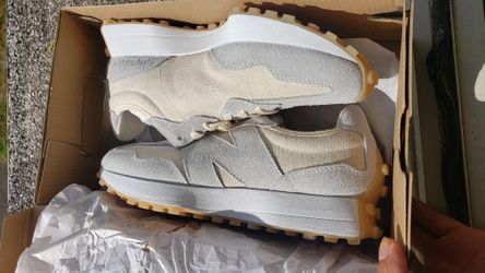 New balance 327 Undyed. Size 9 size womens