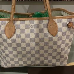 Louis Vuitton for Sale in Spring, TX - OfferUp