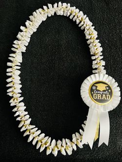 Plumeria style ribbon lei