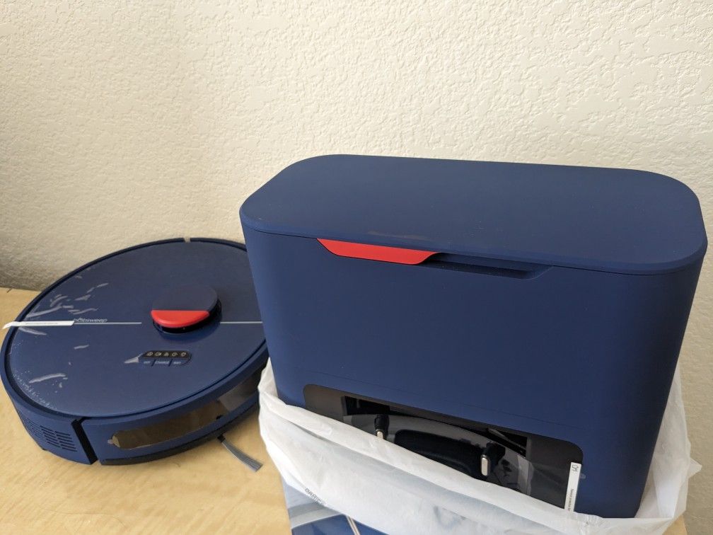 Bobsweep Vacuum And Mop.