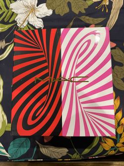 MAC Advent Box