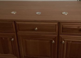 I sell a wooden counter