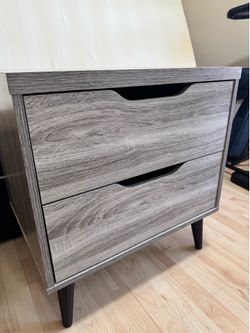 Modern 2-Drawer Nightstand – Like New