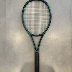 Wilson Blade V9 100L Tennis Racket 4 1/4” Grip #2 Brand New Strung