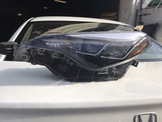 2017 Toyata Camry headlight